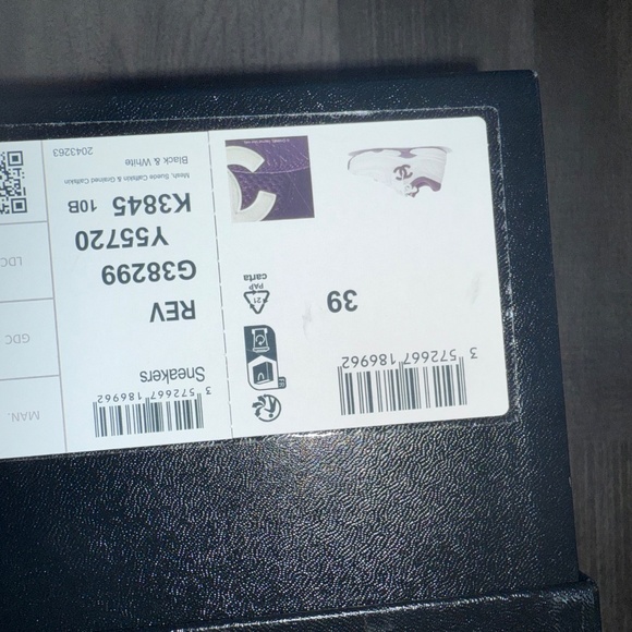 Chanel black and white sneakers - Picture 8 of 8